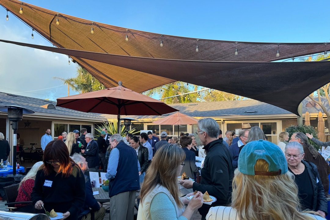 public gathers at the one voice forum hosted by the La Jolla town council
