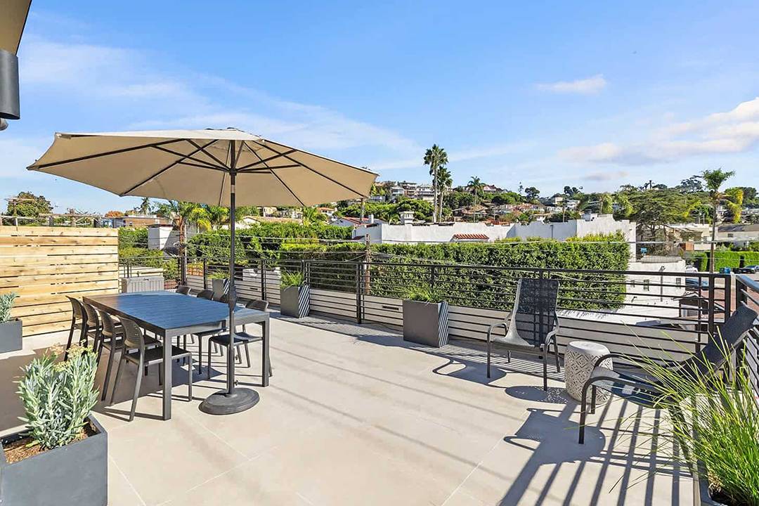 Sea + Stone La Jolla Village Apartments