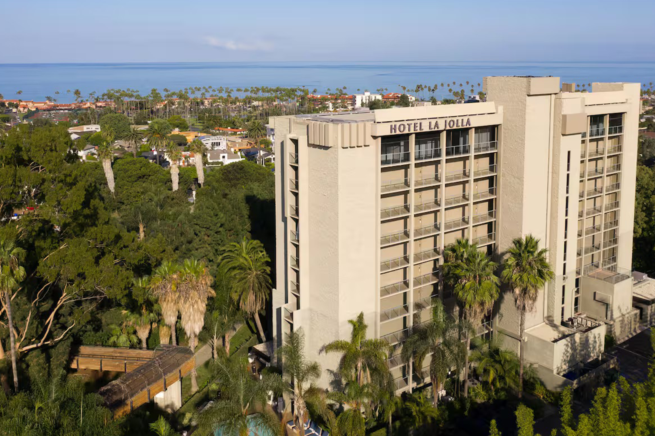 Hotel La Jolla, Curio Collection by Hilton, one of the top hotels in La Jolla with ocean views, featuring modern design and panoramic coastal scenery.