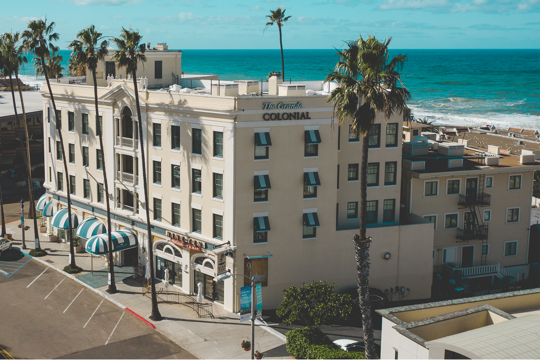 The Grande Colonial Hotel in La Jolla, one of the top hotels in La Jolla with ocean views, featuring classic architecture and coastal charm overlooking the Pacific.